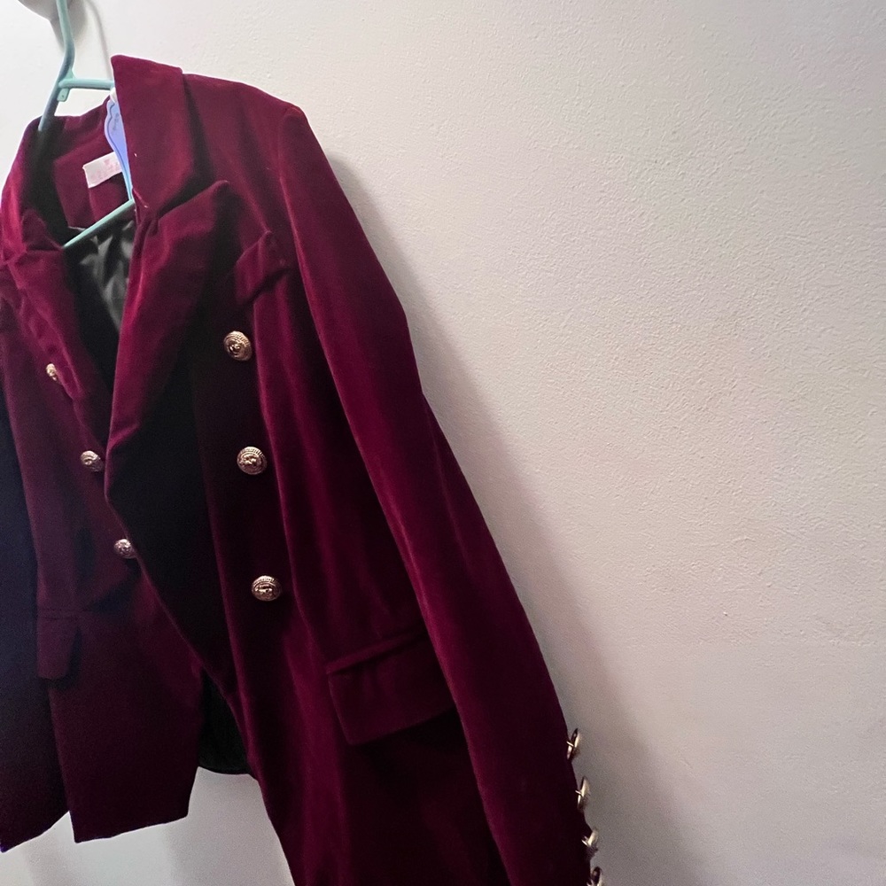 Velvet Lady’s Blazer.